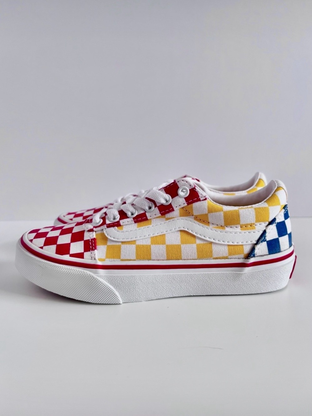 NWOT Vans Checkerboard Little Kid Sneakers Multicolor Lace-Up Unisex Size 13 - Picture 7 of 10